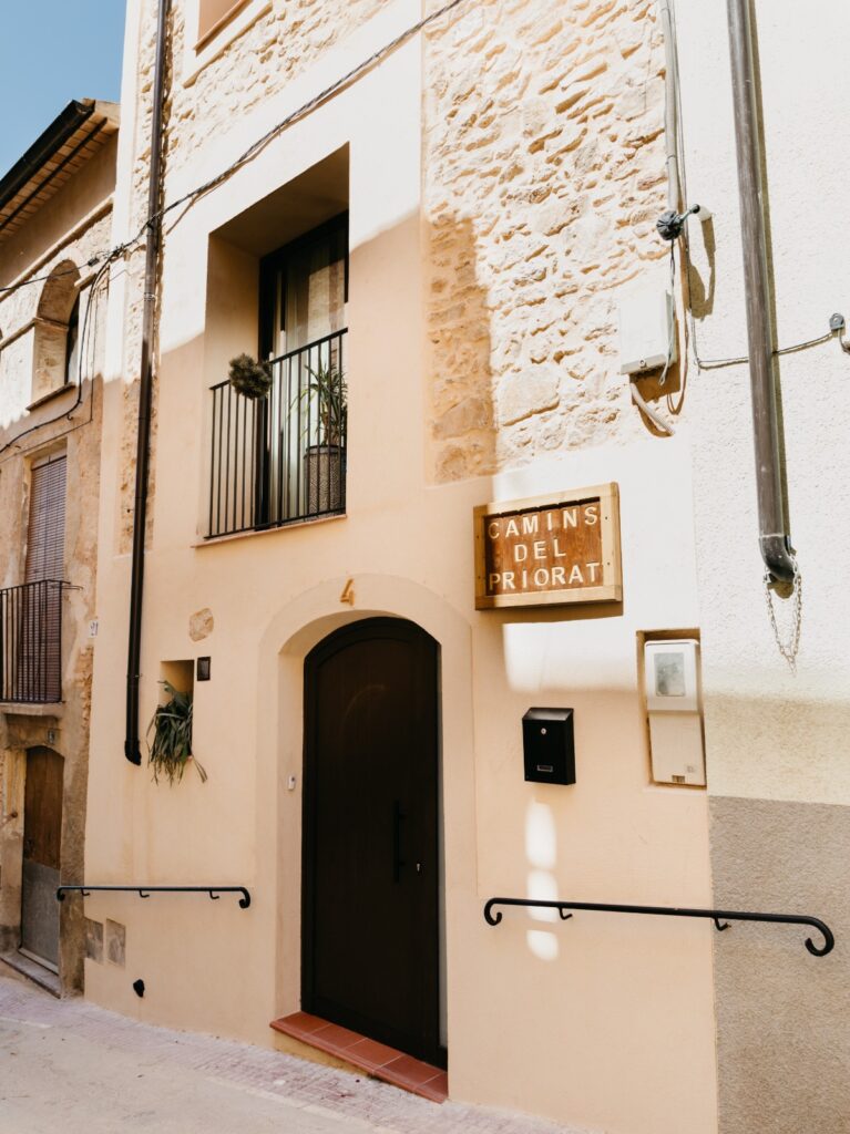 Rehabilitació integral d’un habitatge turístic al Priorat 1